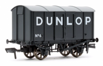 Rapido Trains Dunlop Iron Mink Van OO Gauge 908031